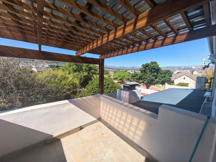 4 Bedroom Property for Sale in Somerset Country Estate Western Cape